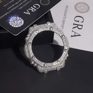 Detaillierte Ansicht der glitzernden Diamant-Uhrlünette für individuelle Uhren-Modifikation