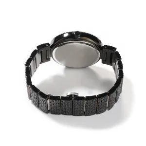 Montre à quartz noire élégante avec bracelet en cristal étincelant pour un look moderne.