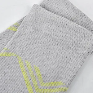 Herren schnelltrocknende Kompressions-Sportssocken, atmungsaktive Lauf-Streifensocken für Fitness.