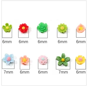 Perles de fleurs en resine melangees colorees, charms sans trou pour fabrication de bijoux DIY.