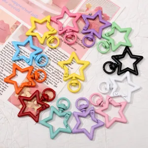 Mosquetones de llavero con estrella de aleación colorida para joyería DIY y manualidades.
