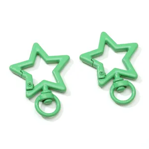 Mosquetón de estrella verde llavero de metal accesorios de bricolaje hechos a mano piezas