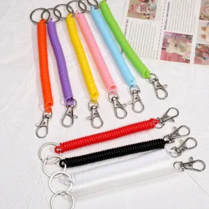 Porte-clés à Ressort en Plastique Coloré Corde Anti-Perte Rétractable Pendentif de Sac d'École d'Étudiant Joli Bracelet de Téléphone Anneau de Clé