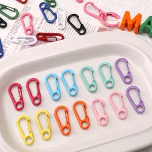 Mousqueton Métallique à Ressort Couleurs Bonbon Anneau DIY Porte-Clés Pendentif de Sac Accessoires