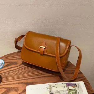 Braune Ledertasche für Damen, vintage Satteltasche Umhängetasche mit verstellbarem Schultergurt.