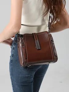 Vintage braune Leder Umhängetasche für Damen, elegante Alltagstasche. Perfekt für Büro.