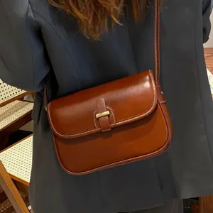 Damen Rindsleder der ersten Schicht Ledertasche Satteltasche Vintage Lässig Umhängetasche Modische Alltags-Handtasche