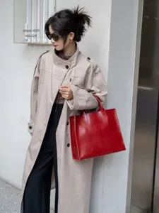 Borsa tote vintage in vera pelle da donna, grande borsa a tracolla retrò in pelle cerata ad olio.