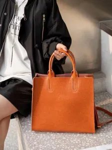 Borsa shopper vintage in vera pelle marrone da donna, grande borsa a mano elegante e casual.