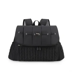 Grande zaino per pannolini trapuntato nero per mamme, elegante borsa fasciatoio impermeabile.