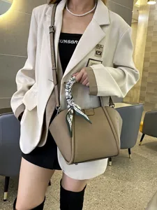 Elegante bolso de mano de cuero genuino bolso de hombro de moda para mujer diario