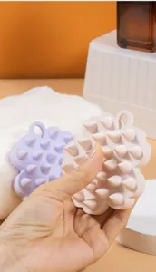Brosse de massage du cuir chevelu en silicone shampoing doux pour le nettoyage des cheveux