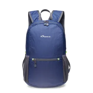 Zaino in nylon impermeabile per viaggi e uso quotidiano, zainetto casual leggero e pieghevole.