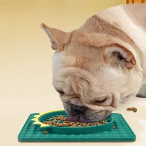 Silicone slow feeder dog licking mat waterproof pet food bowl cat feeding placemat