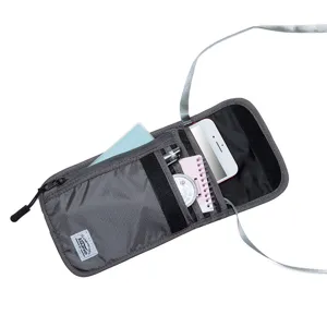 Grijze reishals etui en mobiele telefoon tas met multifunctionele kaartvakken en ritszak.