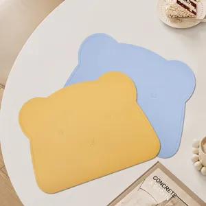 Mantel individual de silicona con diseño de oso para bebé, resistente al calor y seguro.