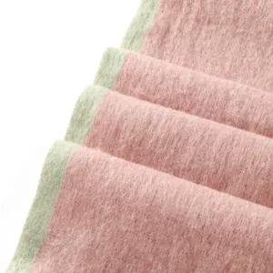 Korean dopamine color-block winter scarf detail, thickened warm soft wool neckerchief.