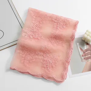 Femme Mode Floral Brodé Bord Ondulé Nylon Longue Écharpe Plage Protection Solaire Châle Bandeau Tour De Cou Décontracté