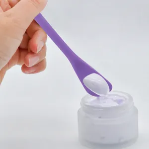 Siliconen gezichtsmasker kwast en modder applicator spatel tool voor huidverzorging.