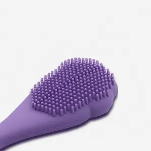 Siliconen gezichtsreinigingsborstel met dichte haren voor een diepe reiniging en massage.