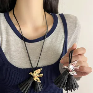 Damen Verstellbare Vogel Krawattenhalskette Schwarze Lederschnur Lange Pulloverkette Legierung Vogel Anhänger Mit Quaste Schmuck