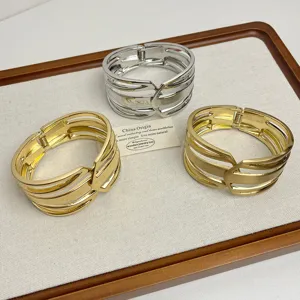 Brazalete abierto hueco geometrico multicapa exagerado para mujeres moda joyas