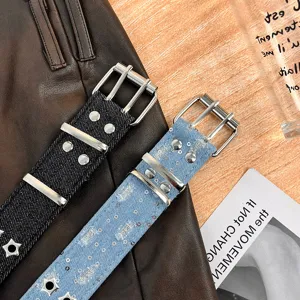 Vintage Y2K Jeansgürtel mit Stern-Ösen, doppelter Dornschließe und punkigem Design.