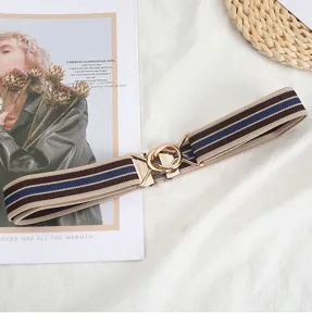 Cinturón elástico de mujer con hebilla de anillo dorado entrelazado diseño a rayas