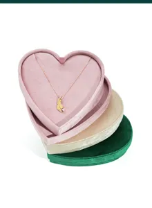 Coffret à bijoux en velours en forme de cœur avec collier plume en cristal pour cadeau.