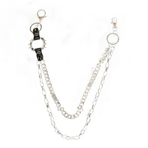 Chaine de pantalon punk a double couche elegante avec chaines en metal et anneau a clous style.
