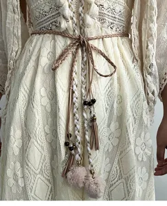 Ceinture tressée bohème avec pompons et perles pour femme accessoire robe rétro.