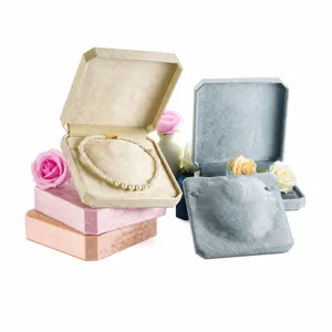 Geschnittene Ecke Achteckige Samt Schmuckkästchen Scharnier Flip Halskette Aufbewahrungsbox Tragbare Ring Display Organizer Geschenkbox