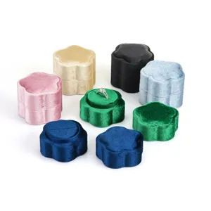 Elegantes Samt-Ringbox-Set, mehrfarbige geschwungene Schmuckschatulle für Anträge und Hochzeiten.