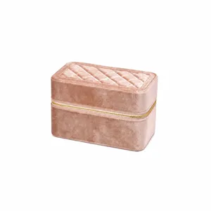 Tragbare rosafarbene Samt Armband Schmuck Aufbewahrungsbox mit goldenem Reißverschluss.