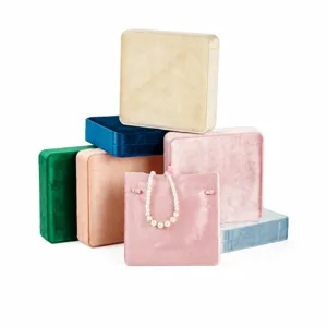 Samt Schmuckkästchen Set für Perlenketten, mehrfarbiger Organizer für Ringe und Armbänder.