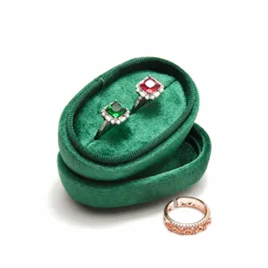Fluwelen ringdoosje ovale sieradendoos met elegante paarringen voor aanzoek display