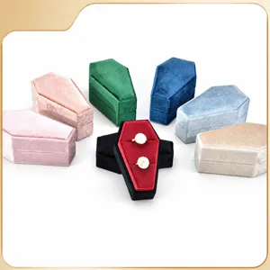 Velvet Halloween Coffin Ring Box Gothic Vintage Jewelry Storage Box Portable Ring Earring Gift Packaging Box