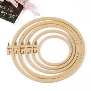 Set di telai per ricamo in plastica, cerchi regolabili per punto croce e progetti fai da te.