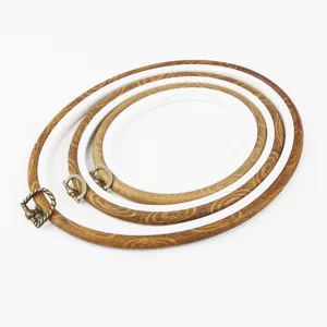 Cercle a broder en caoutchouc effet bois ensemble rond point de croix artisanat