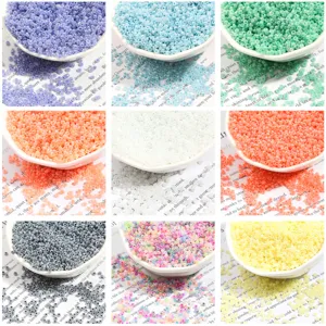 Perles de verre pour la creation de bijoux DIY, rocailles en vrac 2mm 3mm 4mm.