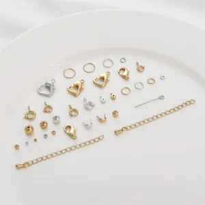 Kit di accessori per gioielli fai da te con moschettoni anellini catenelle di estensione.