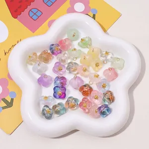 Detailansicht bunter Glas Osmanthus Blüten Anhänger 10mm DIY handgemachte Schmuck Accessoires