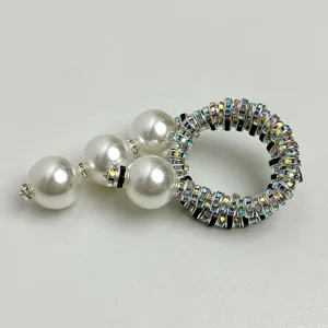 Exquise parel en strass broche detail, sprankelende kristallen spiralen voor dames.