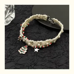 Weihnachten gestrickte Choker Halskette mit Perlen und Baum Anhänger für Damen Winter.