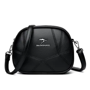 Schwarze PU Leder Damen Umhängetasche, elegante lässige Handtasche mit Metallbeschlägen.