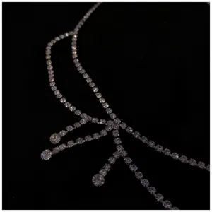 Superbe chaîne de front en strass, magnifique coiffe en cristal scintillante style exotique.