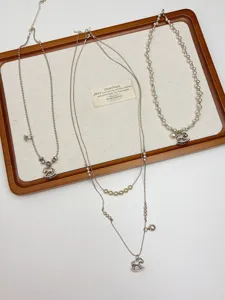 Niche design parel kralen paard hanger ketting stijlvolle sleutelbeen ketting voor vrouwen.