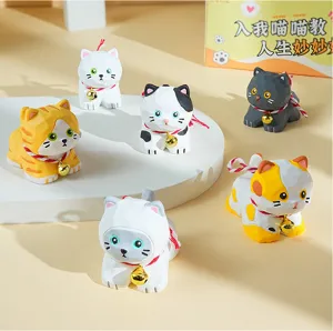 Set di statuine di gatto in stile legno, decorazioni creative per scrivania e interni auto.