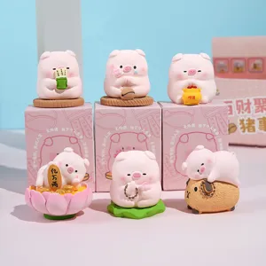 Cute pink resin pig figurine, creative desktop ornament and fun car interior decoration set