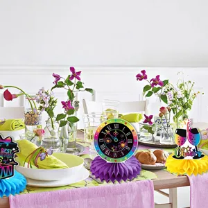 Superbe ensemble de decoration de table en nid d'abeille pour fete du Nouvel An joyeux.